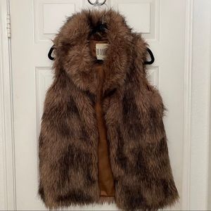 BB Dakota faux fur vest